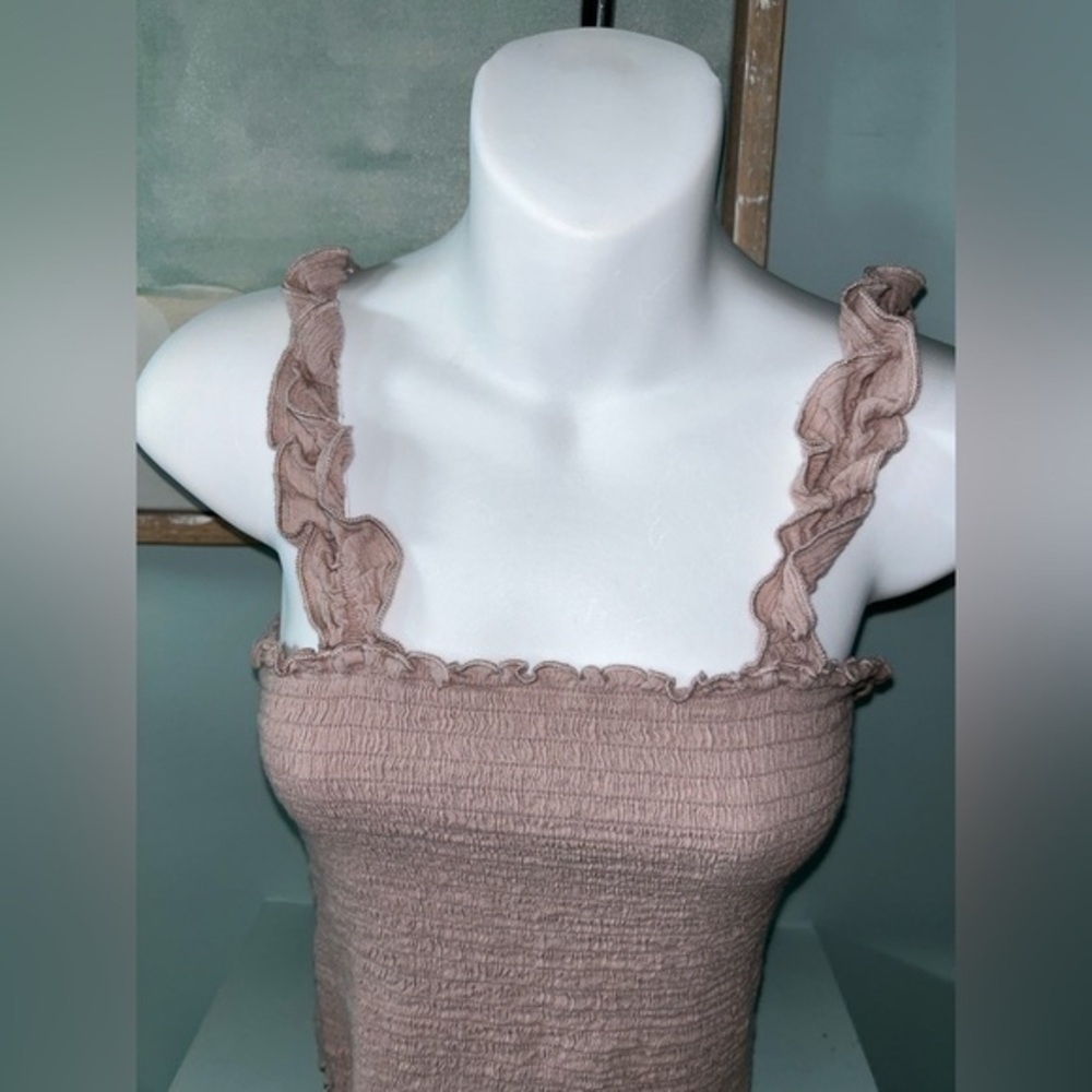 Tank Top Feminine Dusty Rose Color SIze Small by Aerie in Very GUC